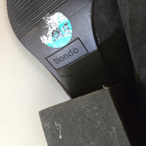 Blondo Brown Selena Suede Block Heel Boots Size 8 - Picture 9 of 10